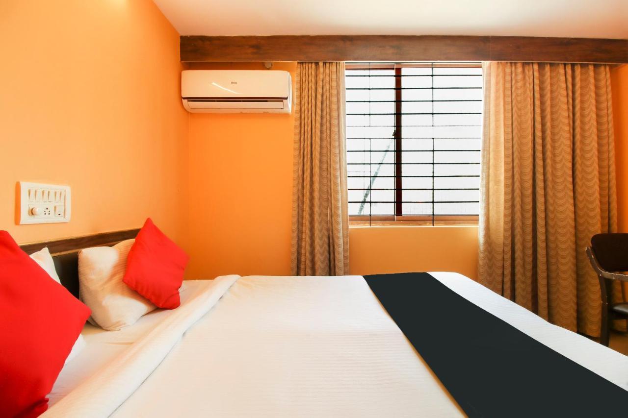 Capital O 71729 Lucky Inn Bangalore Exterior foto